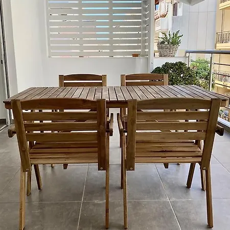 3-bedroom Central, Spacious And Bright Apartment. *