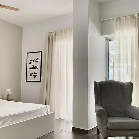 Apartment 3-bedroom Central, Spacious And Bright Apartment. Heraklion (Crete)
