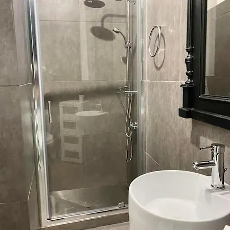 Apartment 3-bedroom Central, Spacious And Bright Apartment. Heraklion (Crete)