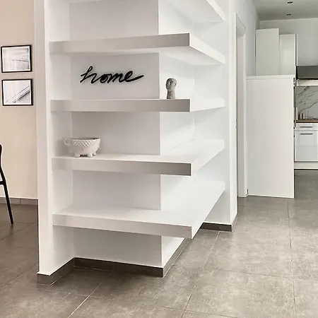 3-bedroom Central, Spacious And Bright Apartment. Heraklion (Crete)
