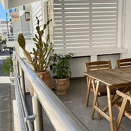 3-bedroom Central, Spacious And Bright Apartment. * Heraklion (Crete)